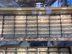 -三叶眼镜城批发市场(上海火车站店)