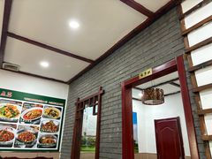 -湖南人家湘菜馆(镇江路店)