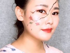 -金夫人化妆摄影职业培训学校