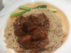五香肉丁捞公仔面（微辣）-太兴餐厅(东方广场分店)