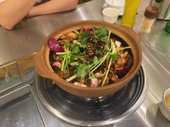 -胡须佬鸡煲四季火锅店(石厦西村直营店)