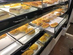 面包甜点陈列柜-Caidie Bakery采蝶轩(百越店)