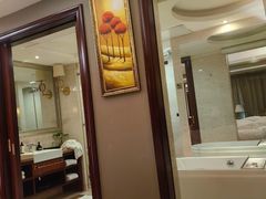 -沈阳皇朝万鑫酒店