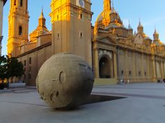 -皮拉尔圣母圣殿主教座堂