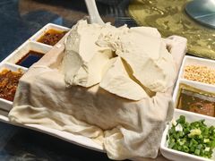 -95号酱骨·一块豆腐(展春园西路店)