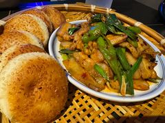 -粉墨特色菜·烧烤音乐酒馆