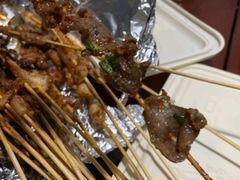 -何师烧烤·香辣蟹·川菜·30年老品牌(太古里旗舰店)