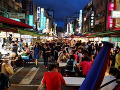 -六合夜市