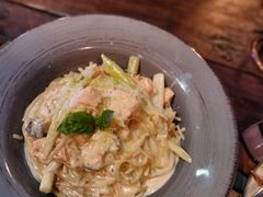 奶油三文鱼芦笋细面-SISTERS BAR RESTAURANT川意酒馆(嘉善老市H楼店)