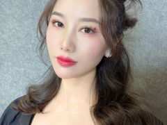 -金夫人化妆摄影职业培训学校