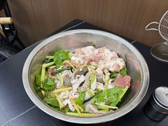 -周良天山牛杂城(天山路总店)