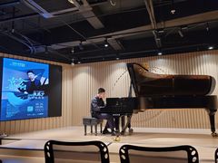 -柏斯音乐艺术中心·钢琴·吉他(上音店)