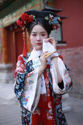 -初见美妆造型工作室