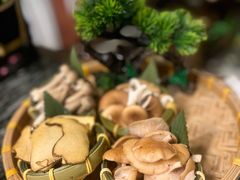 -慢丽江·云南野生菌土鸡锅(付家庄店)