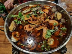 -老东镇啤酒屋海鲜加工·蒸汽海鲜·海鲜烧烤(台东店)