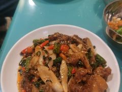 独门姜爆蛙-鸿顺老铁锅美蛙鱼府(解放碑店)