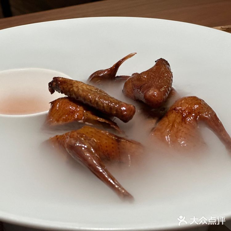 同庆楼内的庆小粤