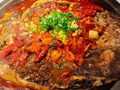-鸣记脆皮烤鱼·海鲜烤鱼(三八广场店)