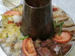 羌族土火锅-茂县小辣椒川菜馆-羌家铜锅土火锅