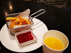 -WOLFGANG PUCK KITCHEN & BAR(迪士尼小镇店)