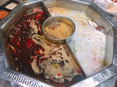鸳鸯锅底-佬土鹅肠火锅(中建大观店)
