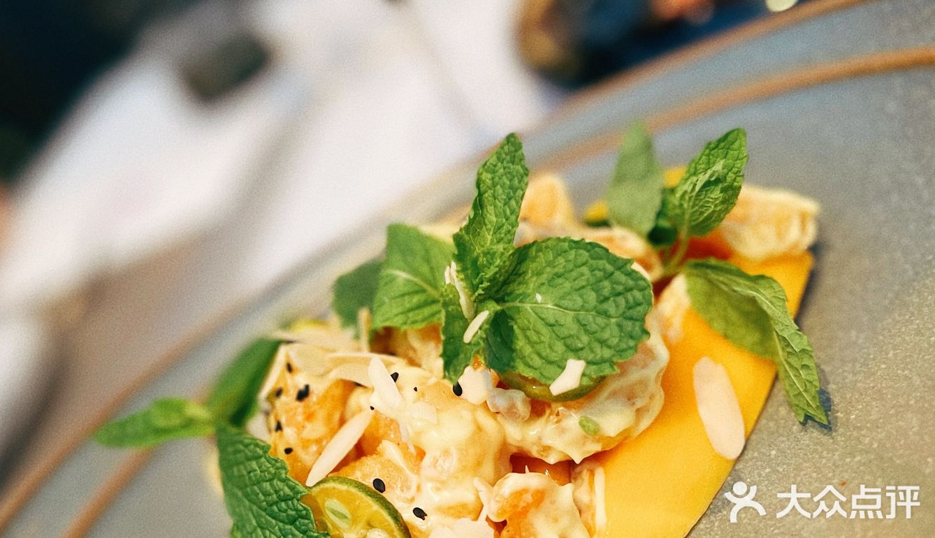 北京探店|创意罗兰湖餐厅 