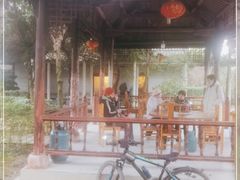 -周老三跷脚牛肉·全牛火锅(非遗传承店)