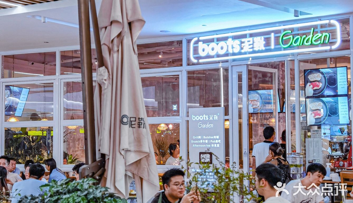 最近疯狂种草的西餐厅，氛围感十足🏙️~