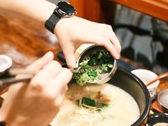 -银米·云南传统过桥米线(双廊黑金冠店)