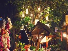 -Dash Teak House