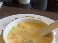 -大中华希尔顿酒店-念自助餐·嗨啤·小龙虾
