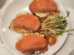 烟三文鱼碎蛋法式多士-香港深仔记茶餐厅(东门店)