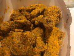 -BHC炸鸡(明洞总店)