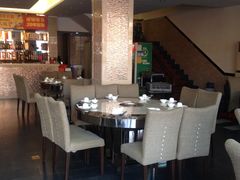 -粤盛海鲜平价店(洛溪食街店)