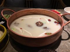 -三人行骨头王火锅(长寿店)