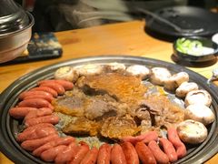 韩式风味肠-极简·炭火烤肉主题餐厅·龙虾烧烤·烤羊排(宝龙店)
