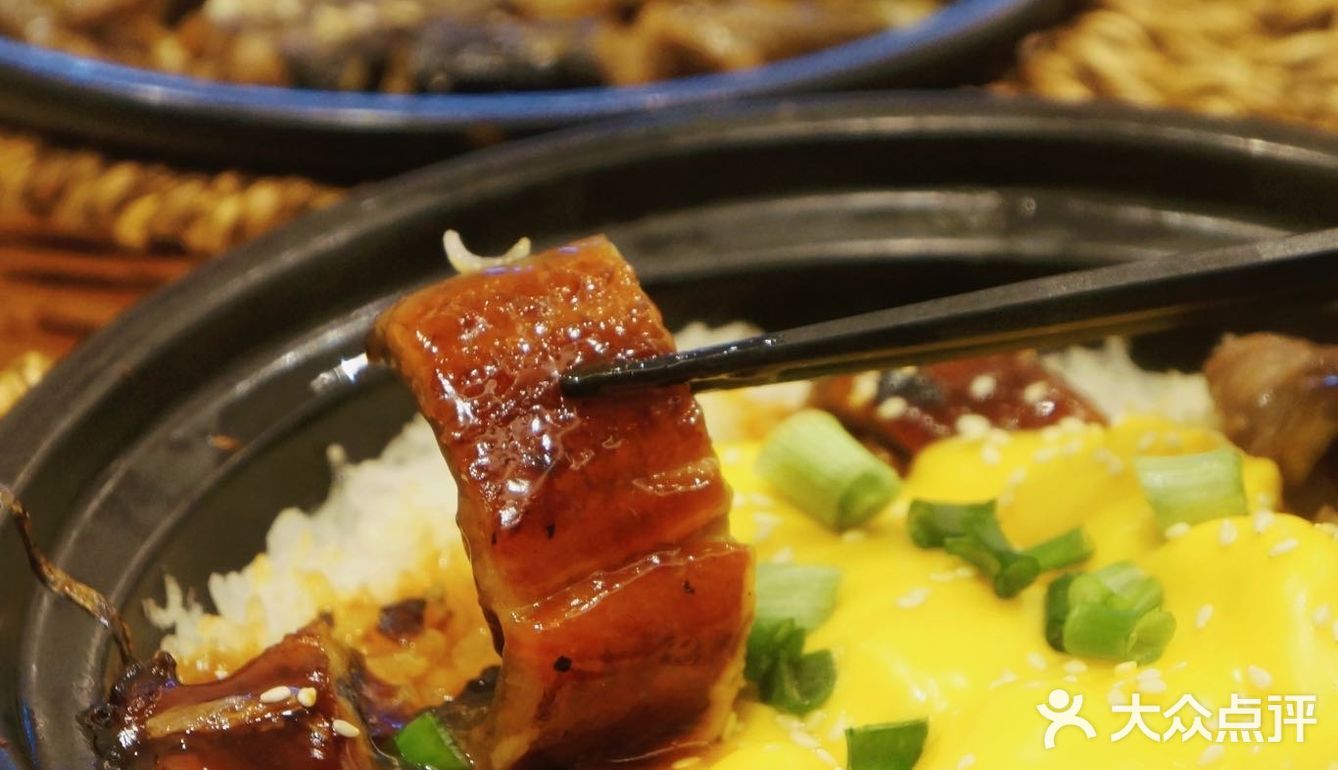 吃煲仔饭就实实在在的找家社区店!!
