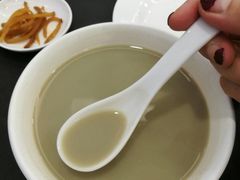 -聚德华天护国寺小吃(甜水园店)