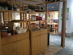 -渝信川菜 · 川味家常菜(财富购物中心店)