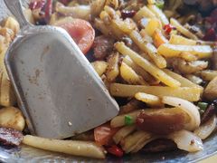 -老唐三下锅 ·张家界地标美食(溪布街店)