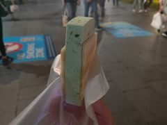 -詹爷爷乌节路街头冰淇淋