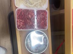-杨老板·海鲜集市火锅·鲜切牛肉(中防万宝店)