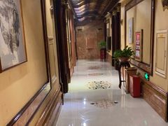 -皇宫大酒店