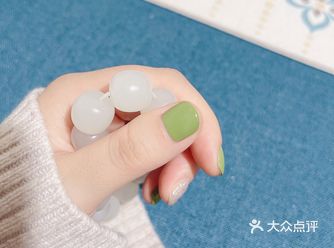 成不了贵妇，但我还是要做贵妇美甲