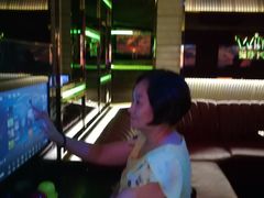 -温莎KTV(珠江路店)