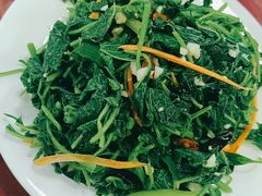 拌山野菜-北京龙庆四季香农家饭庄·灶台鱼·碳烤虹鳟鱼(龙庆峡店)