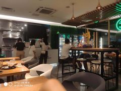 大堂-龙治汉堡(中华城店)