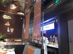 大堂-牛人日志·鲜牛肉骨汤火锅(万科里瑧店)