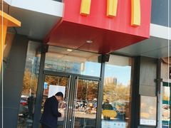 门面-麦当劳(燕顺路店)