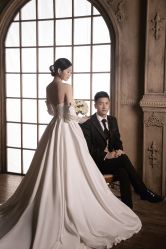 点击看大图 怀旧复古-挪娅婚纱摄影皇家会所